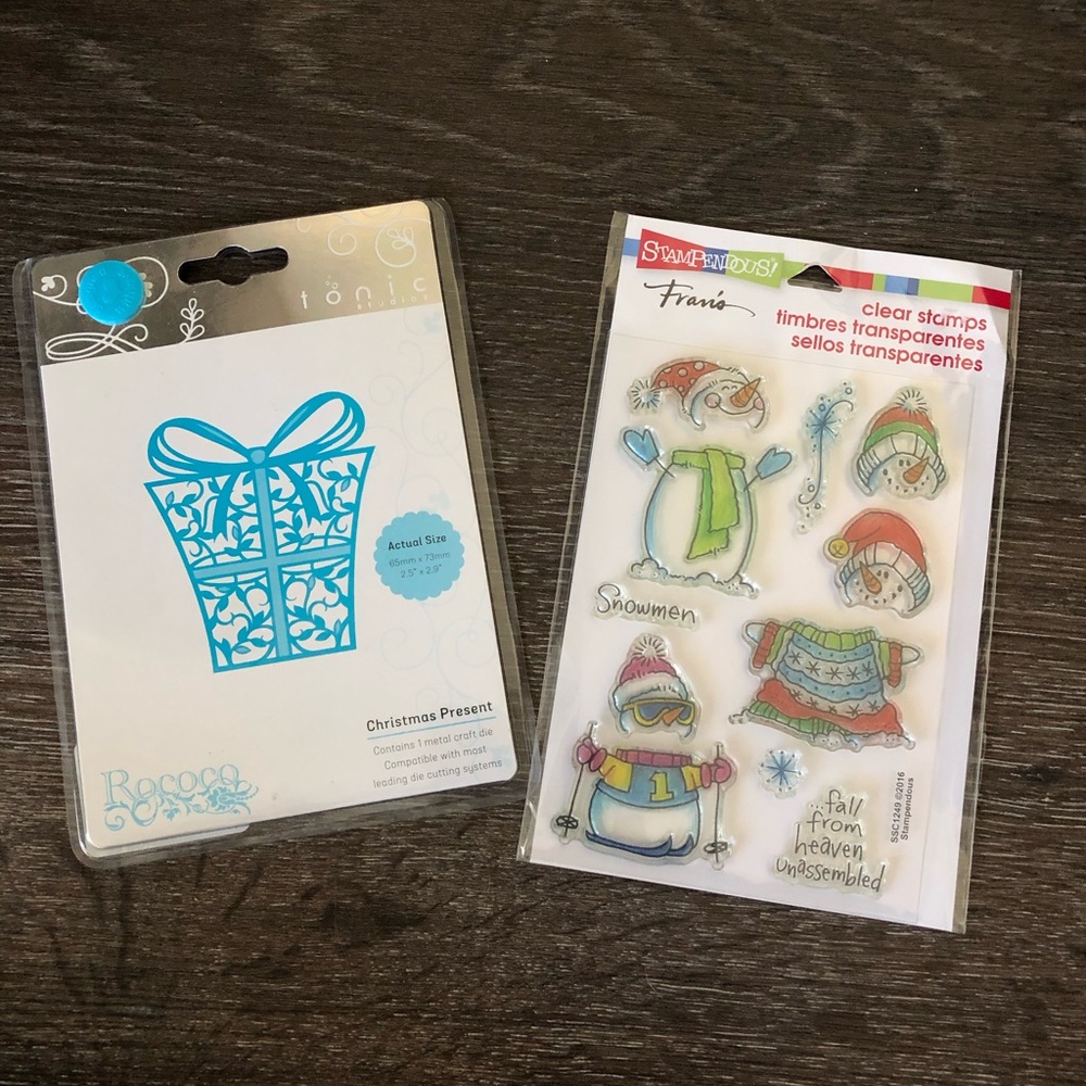 🎄XMAS SALE🎄NWT ❄️ Xmas stamp & die cut bundle